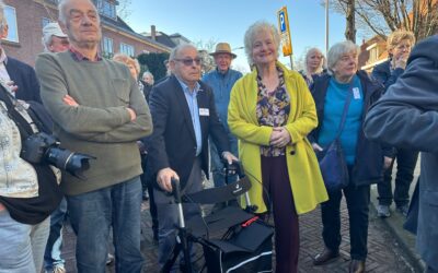 Team van betrokken mensen schrijven over samenleving en kerk